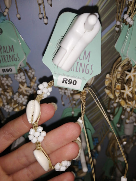 PSB121 Cowrie Bracelet with White Flower - Bracelets - Palm Strings